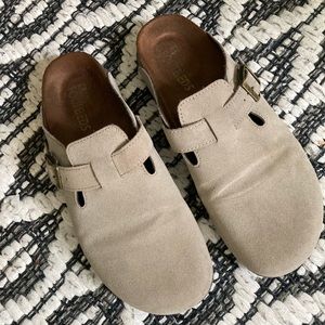 Birkenstock like clogs.